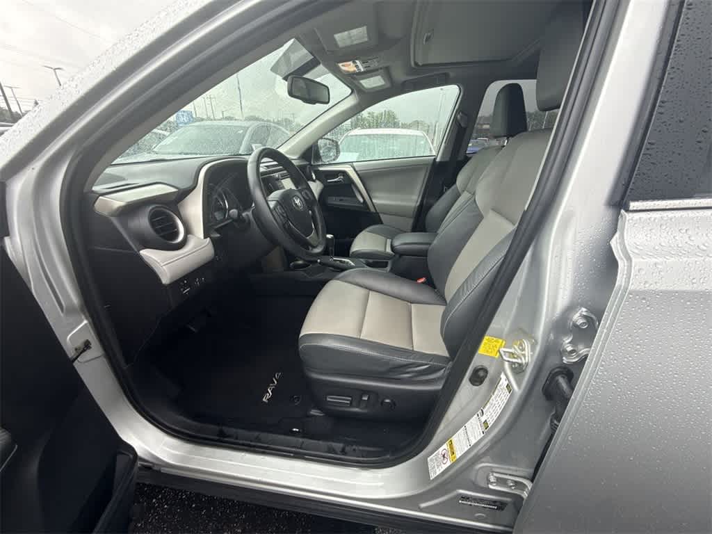 Thumbnail: 2013 Toyota RAV4 - 2
