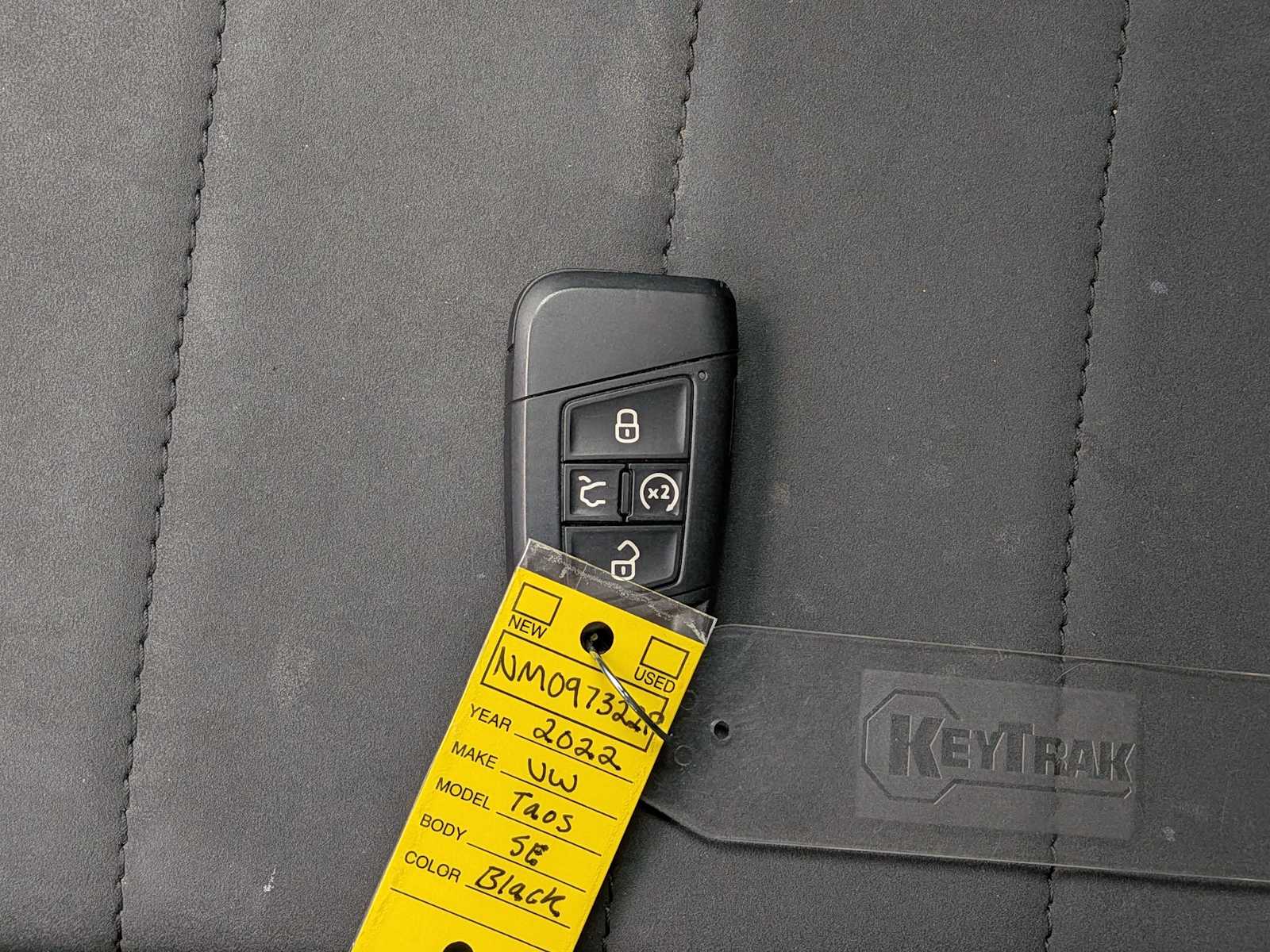 Thumbnail: 2022 Volkswagen Taos - 34