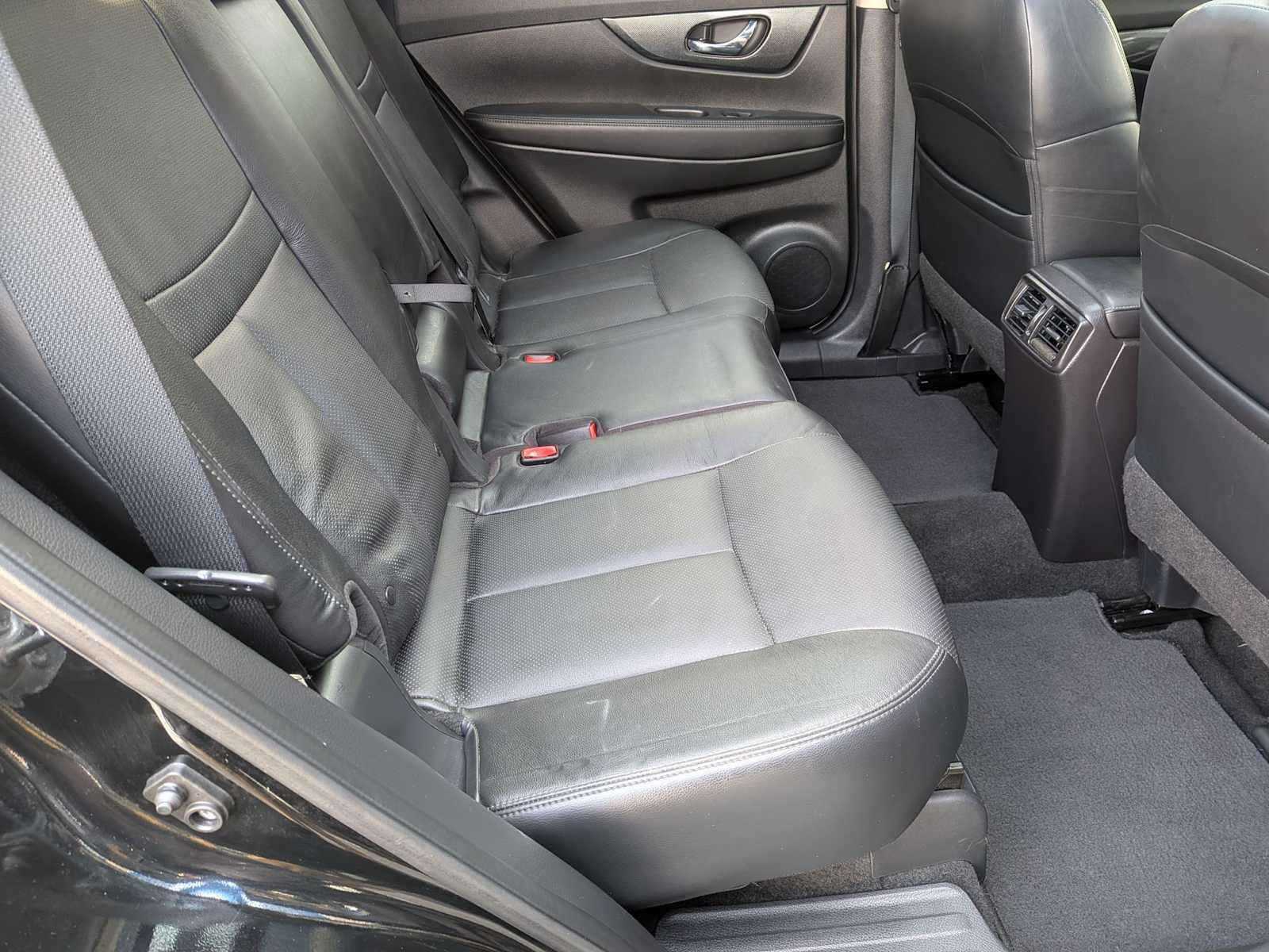 Thumbnail: 2015 Nissan Rogue - 19