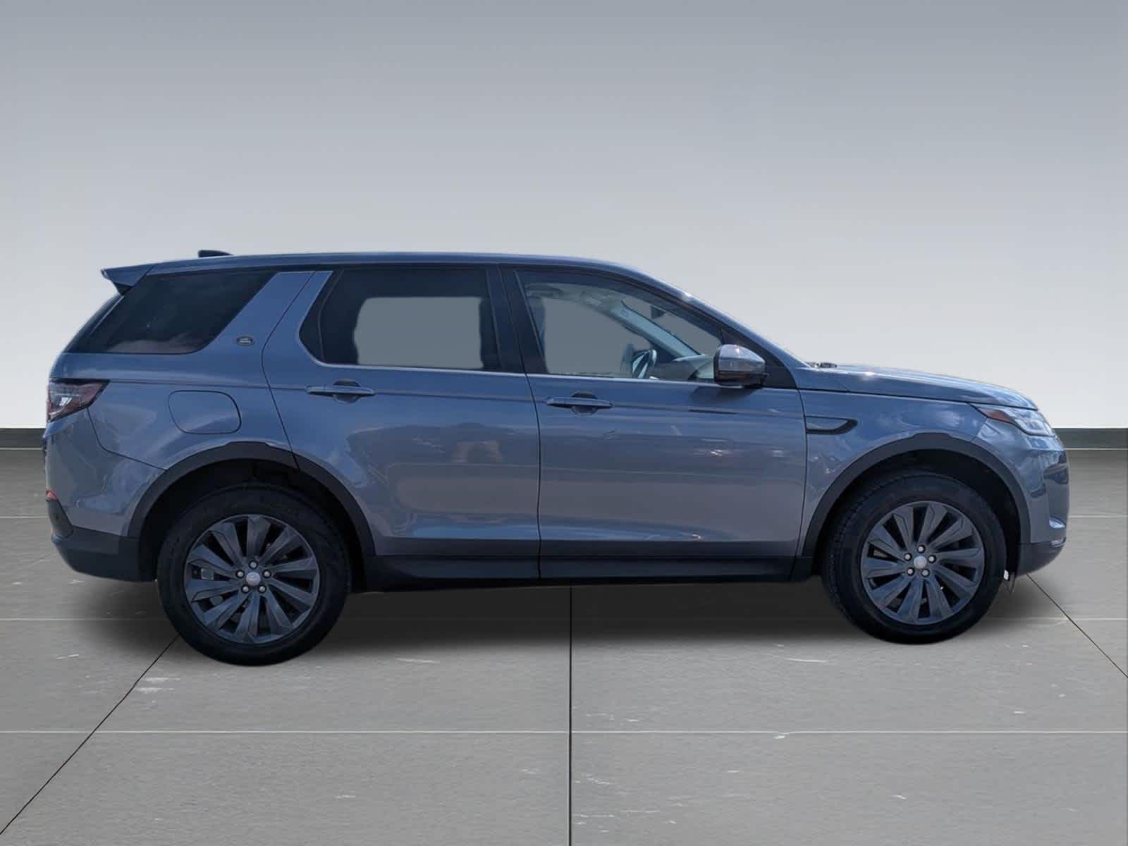 Thumbnail: 2020 Land Rover Discovery Sport - 6