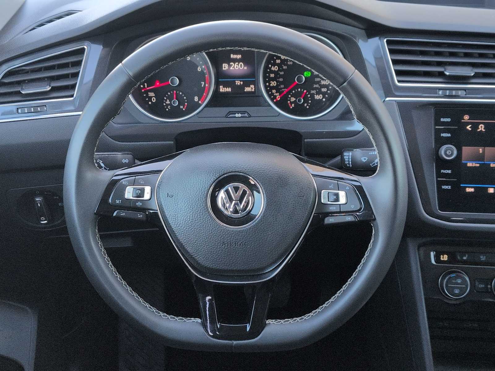 Thumbnail: 2021 Volkswagen Tiguan - 22