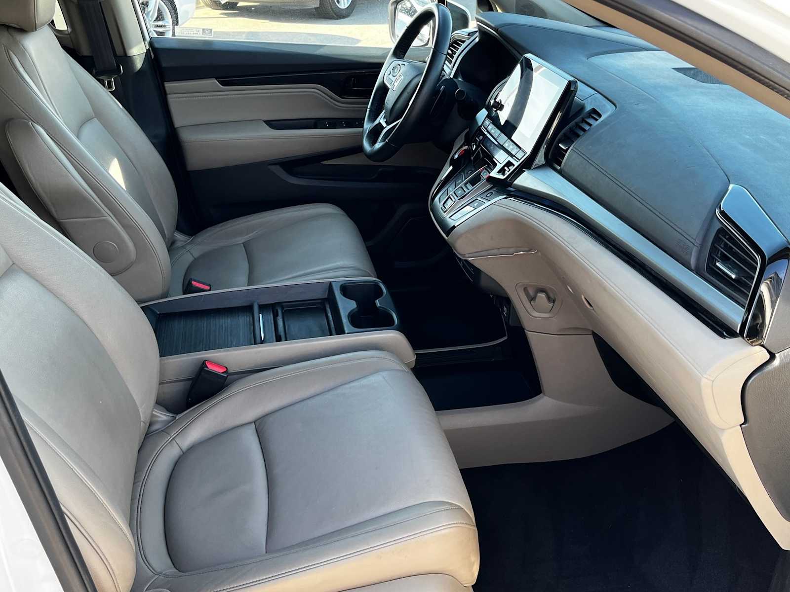 Thumbnail: 2023 Honda Odyssey - 21