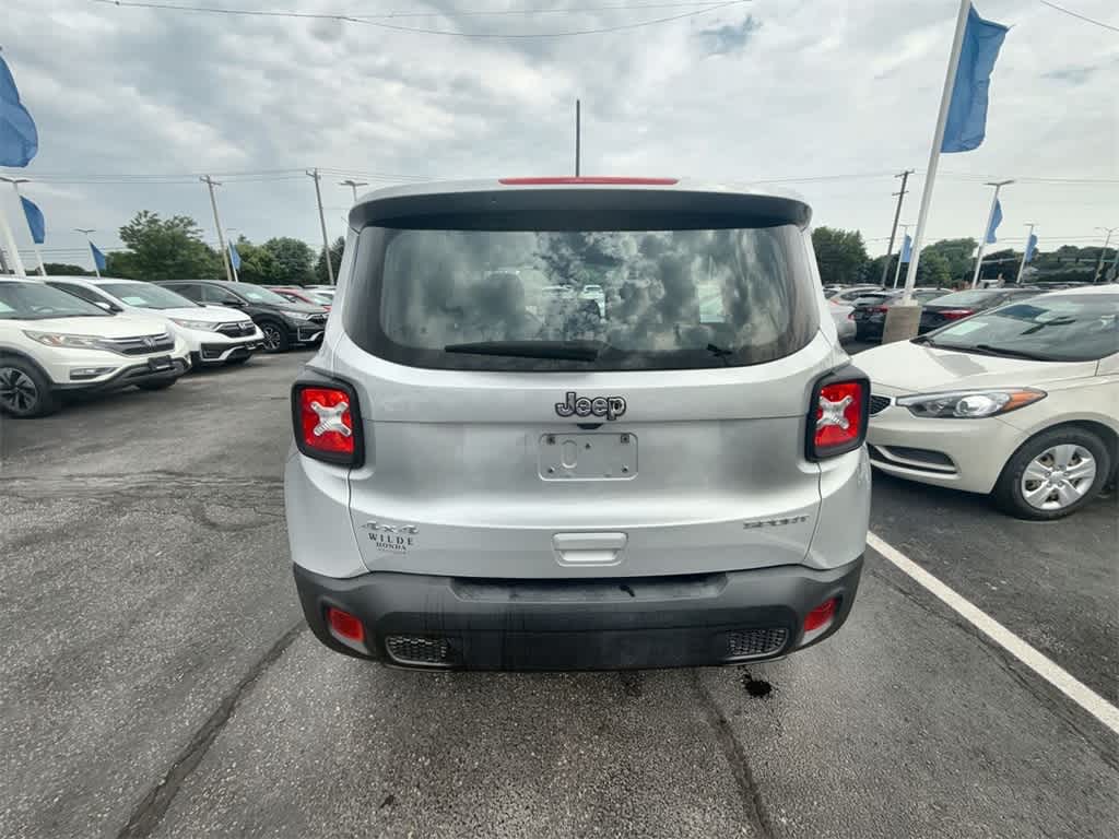 Thumbnail: 2019 Jeep Renegade - 5
