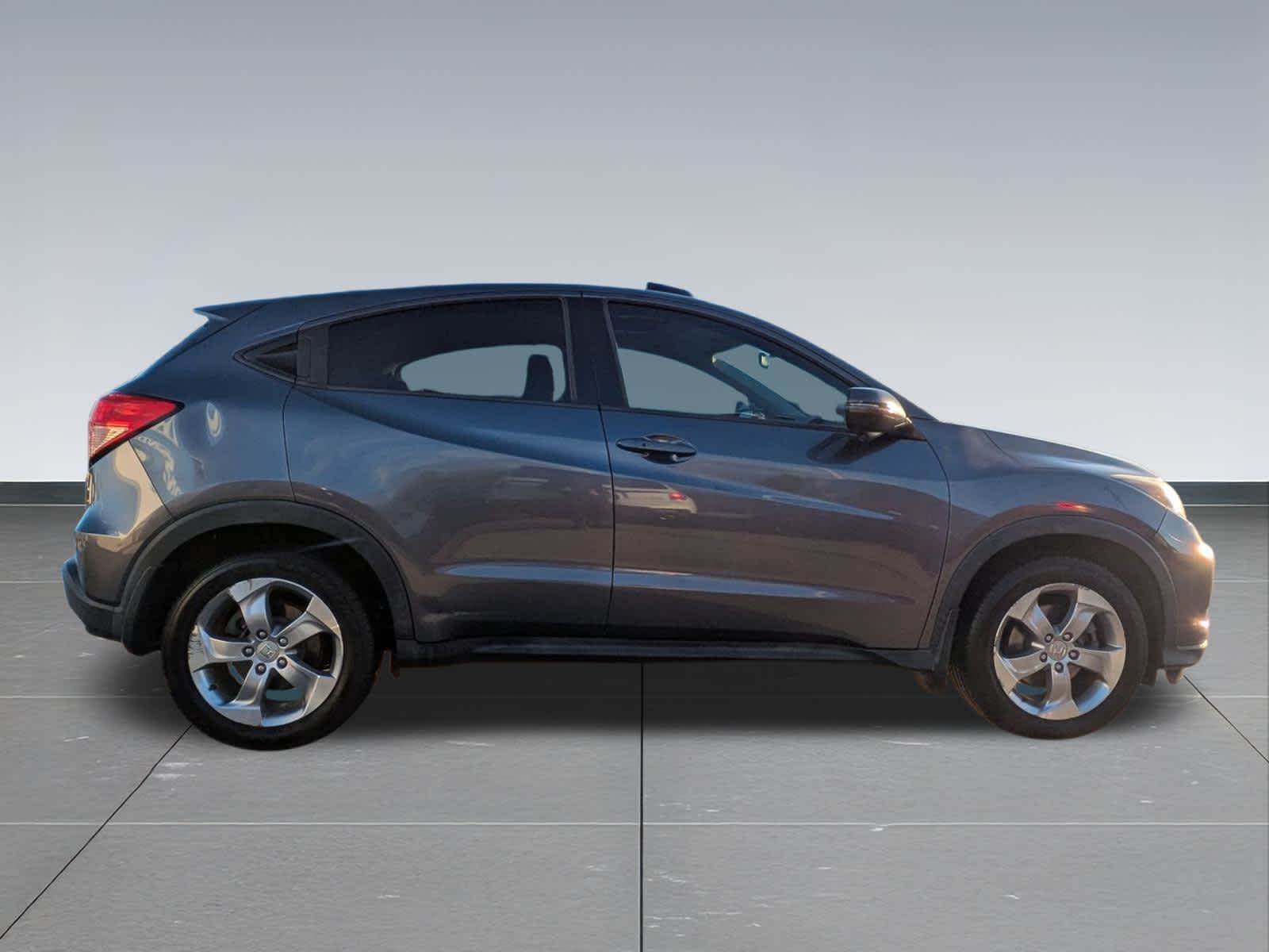 Thumbnail: 2017 Honda HR-V - 7