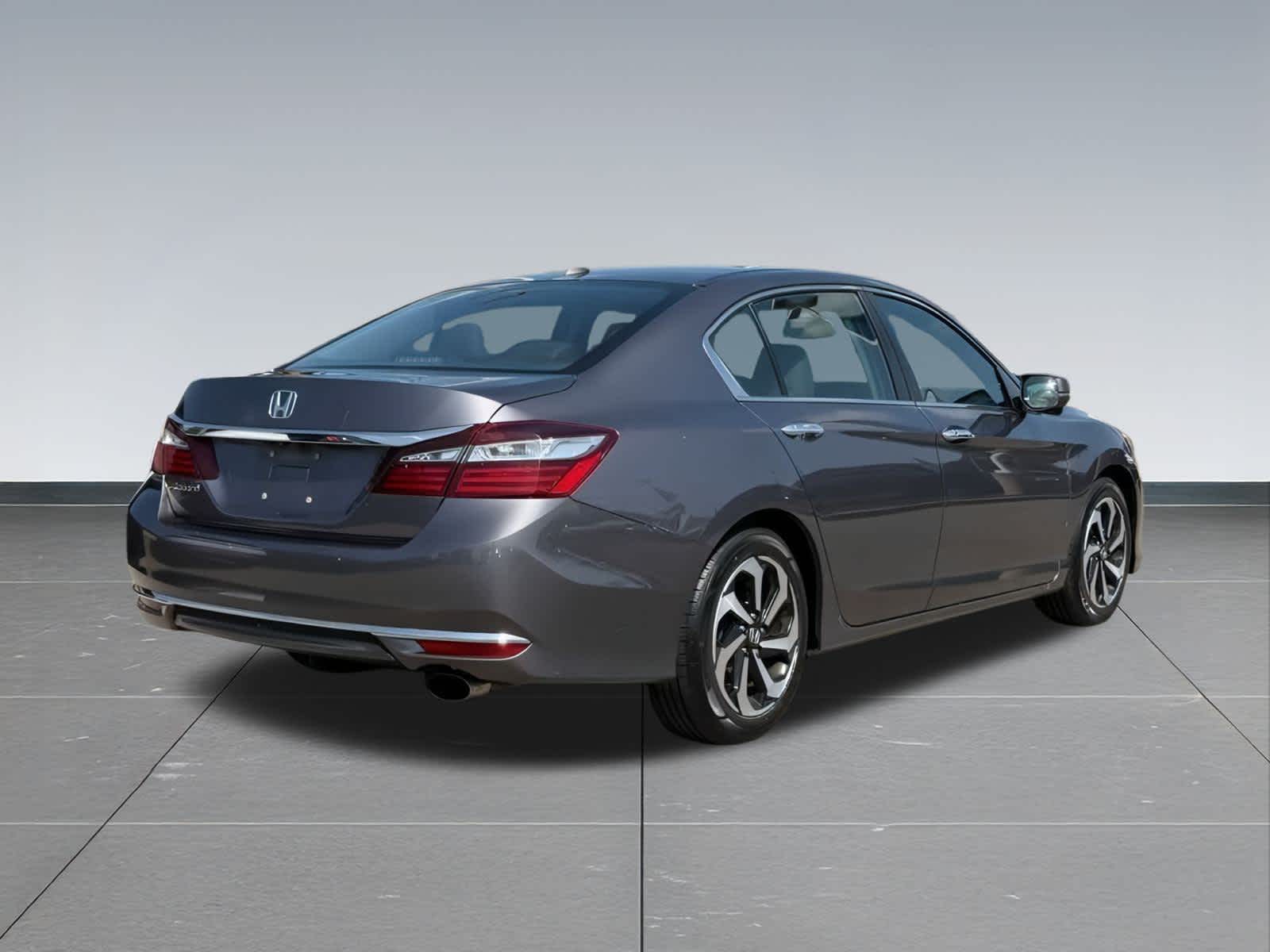 2016 Honda Accord EX-L photo 3