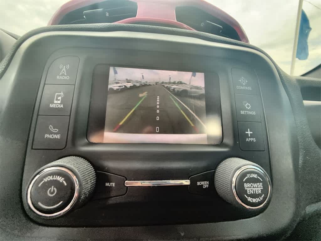 Thumbnail: 2019 Jeep Renegade - 27