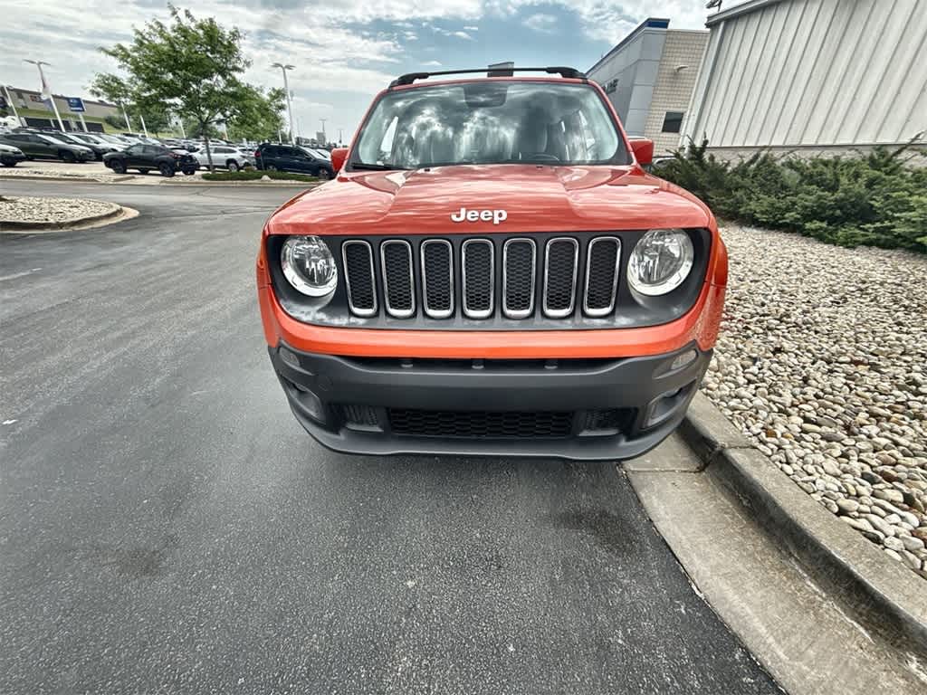 Thumbnail: 2017 Jeep Renegade - 9