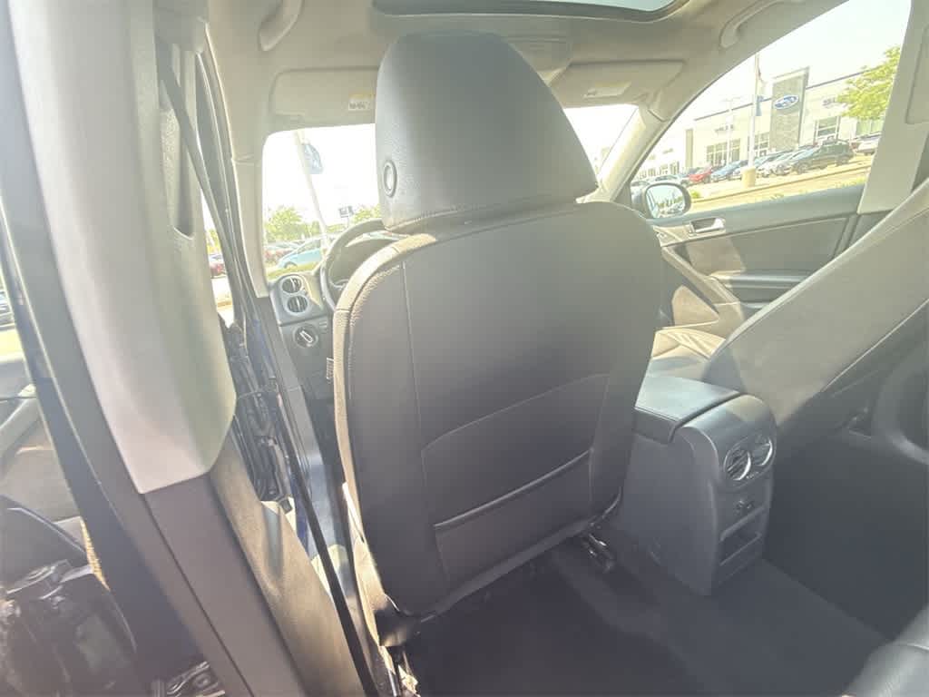 2012 Volkswagen Tiguan SE 17