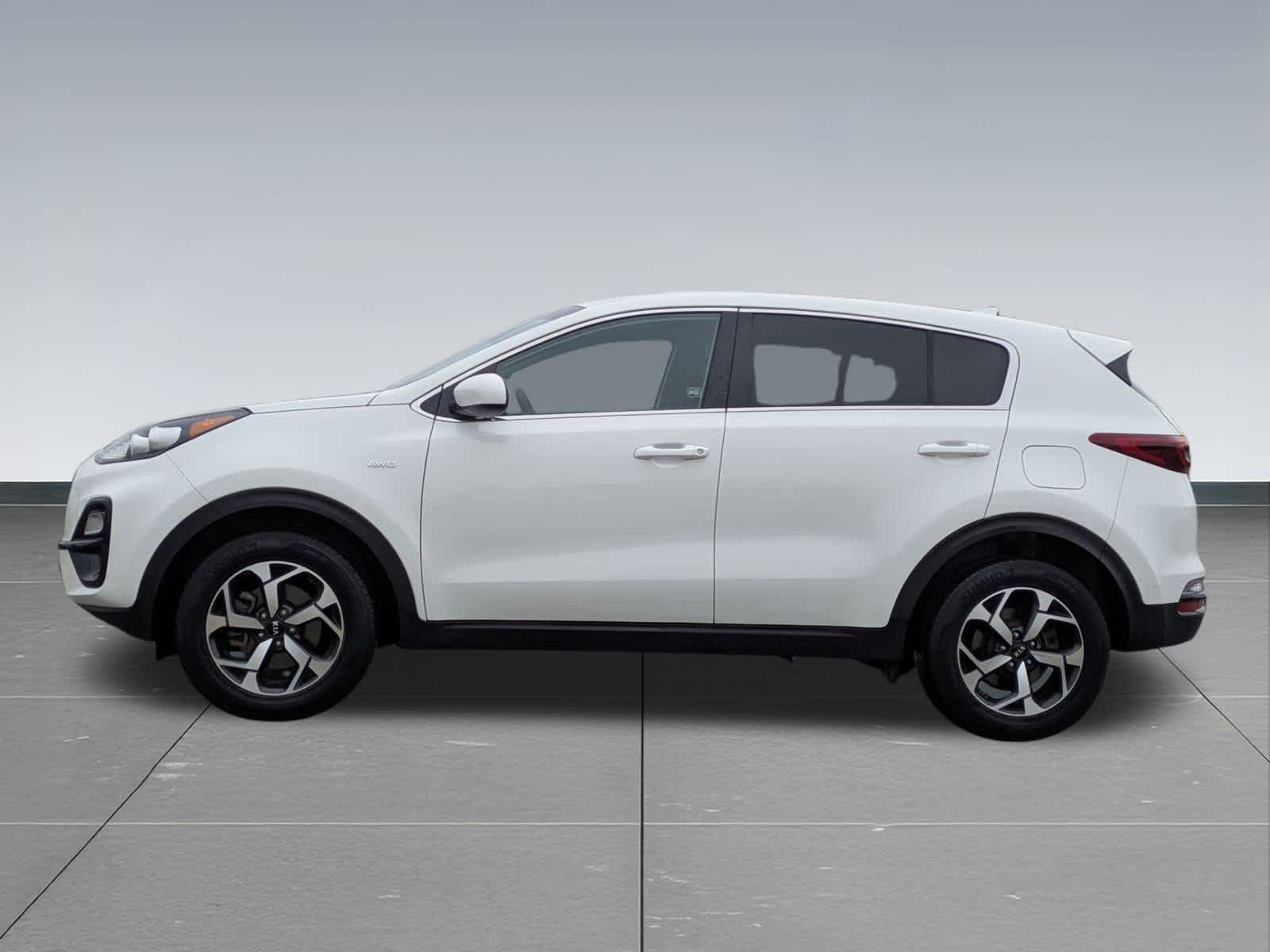 Thumbnail: 2020 Kia Sportage - 3