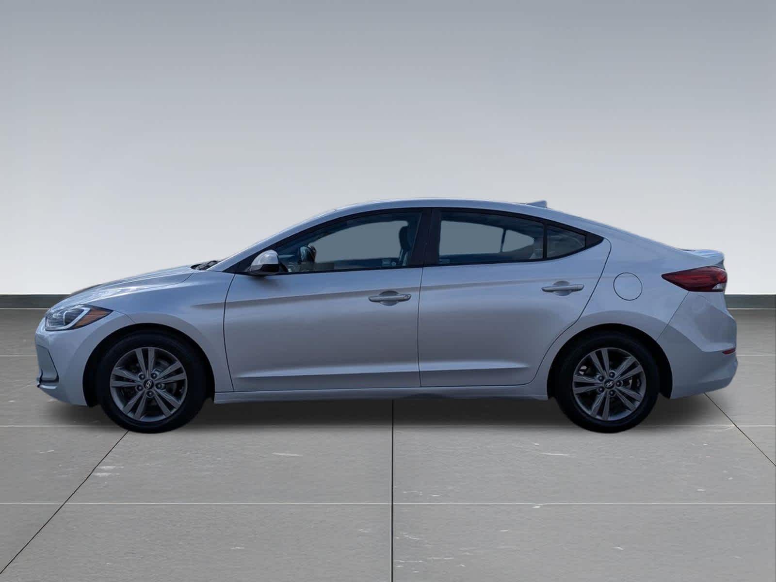 Thumbnail: 2018 Hyundai Elantra - 3