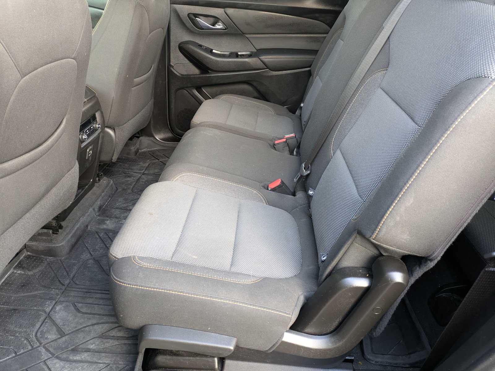 Thumbnail: 2021 Chevrolet Traverse - 18