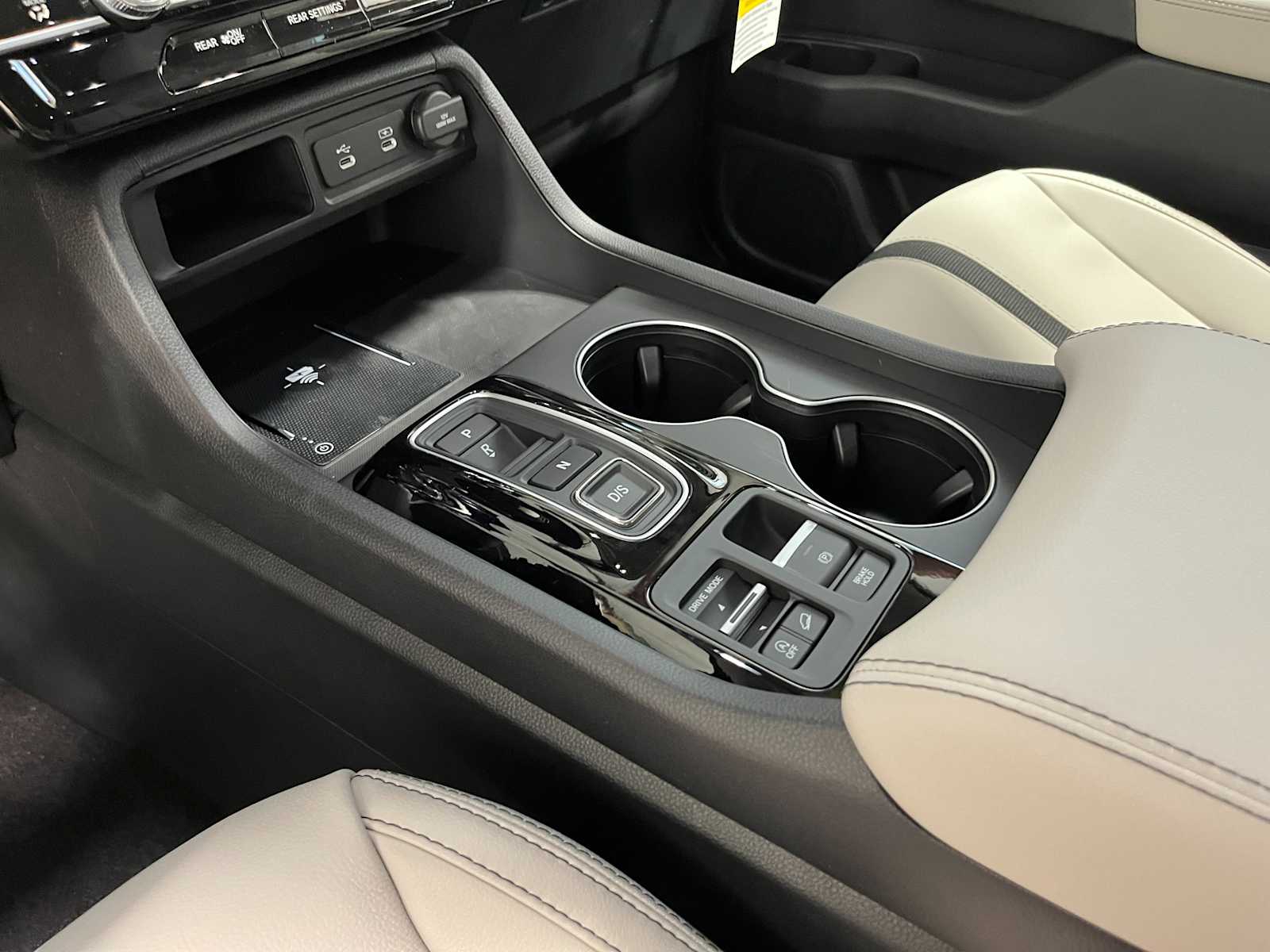 Thumbnail: 2026 Honda Pilot - 15