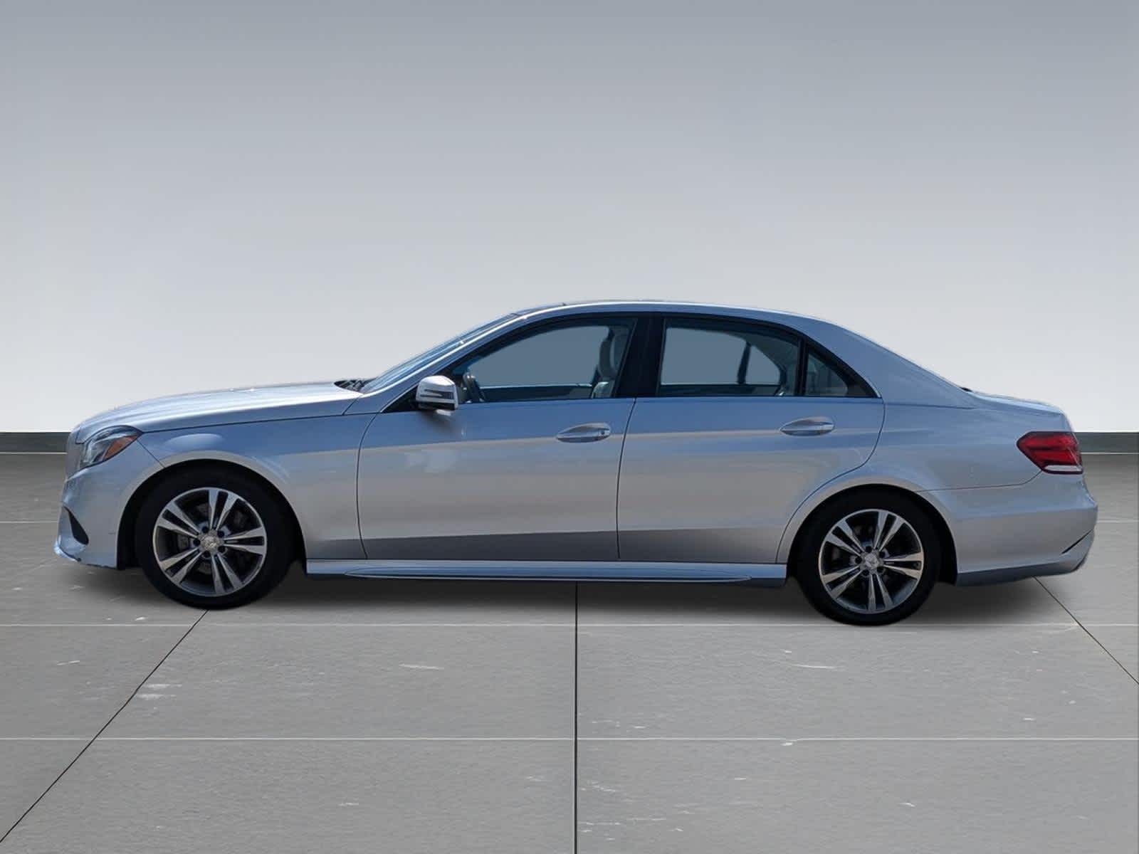 Thumbnail: 2015 Mercedes-Benz E-Class - 2