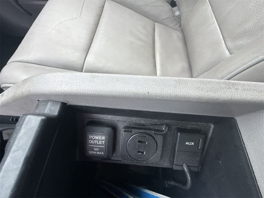 Thumbnail: 2011 Honda Pilot - 31