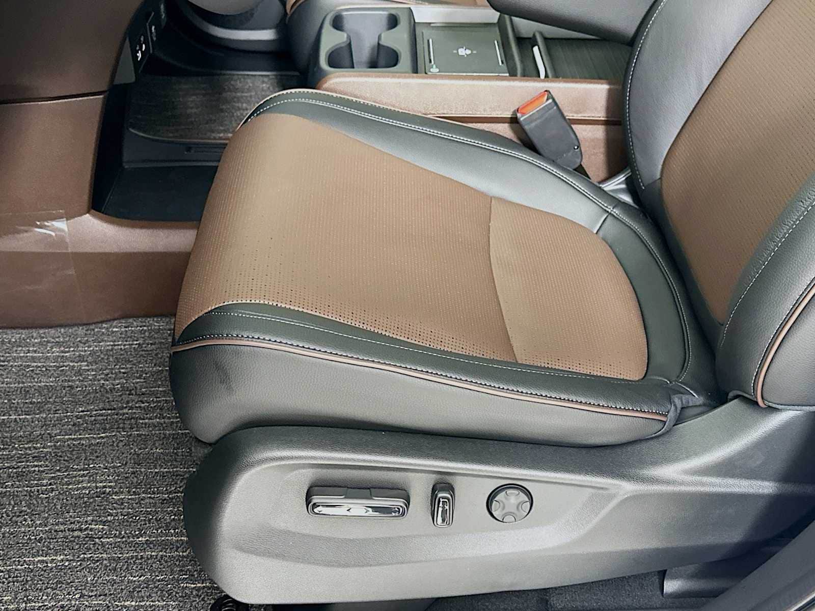 Thumbnail: 2026 Honda Odyssey - 18