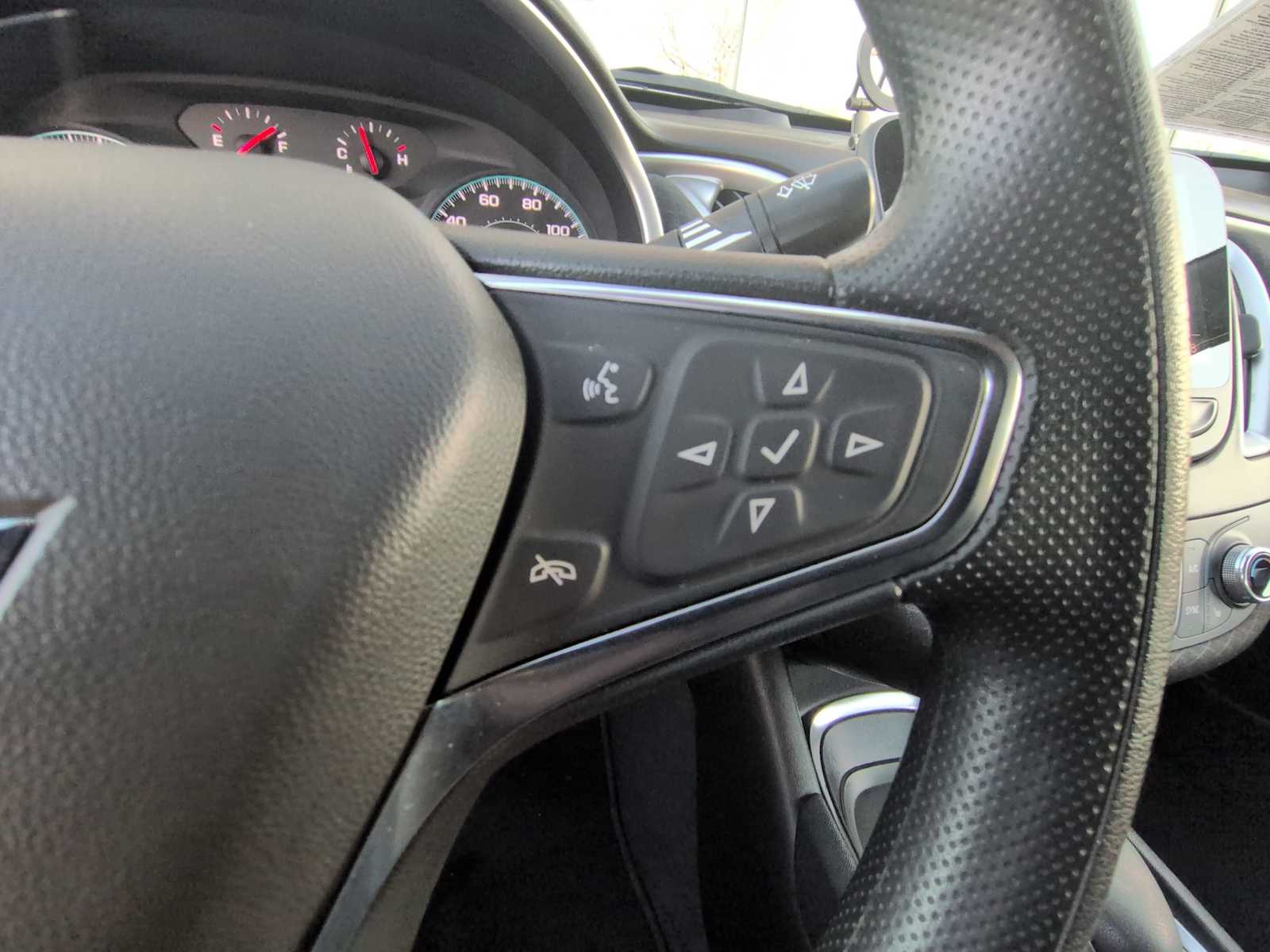 Thumbnail: 2024 Chevrolet Malibu - 24