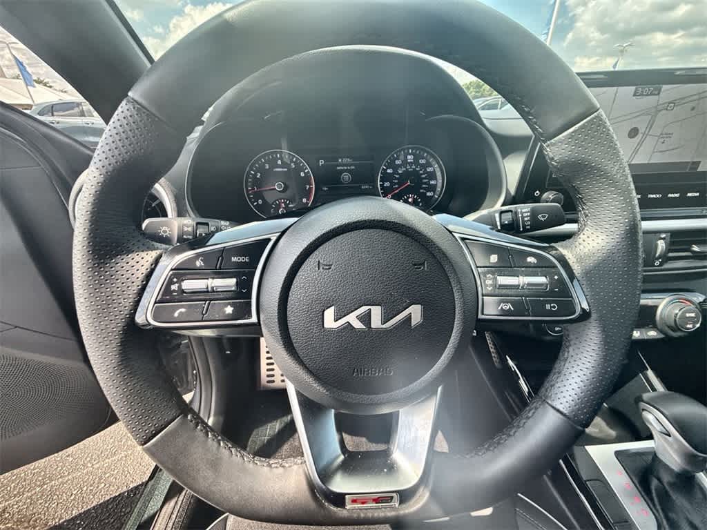 Thumbnail: 2023 Kia Forte - 21