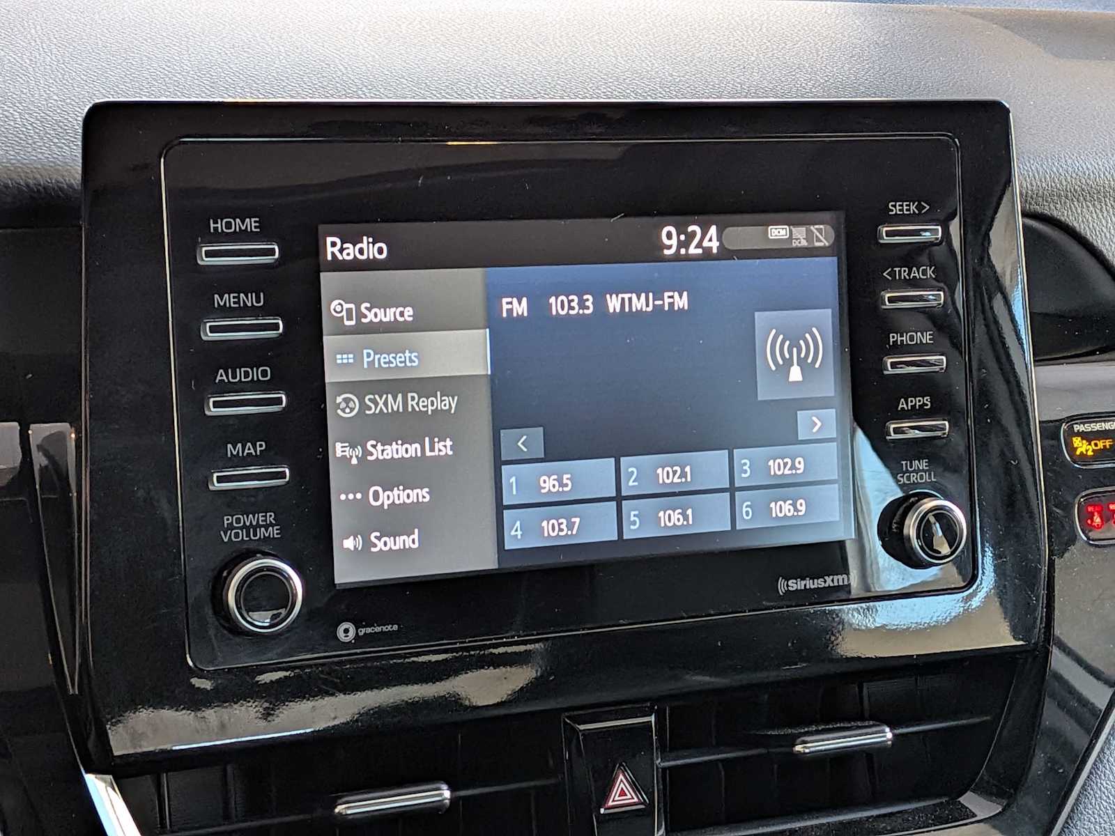 Thumbnail: 2022 Toyota Camry - 29