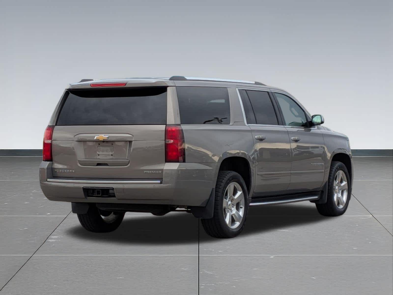 Thumbnail: 2019 Chevrolet Suburban - 5