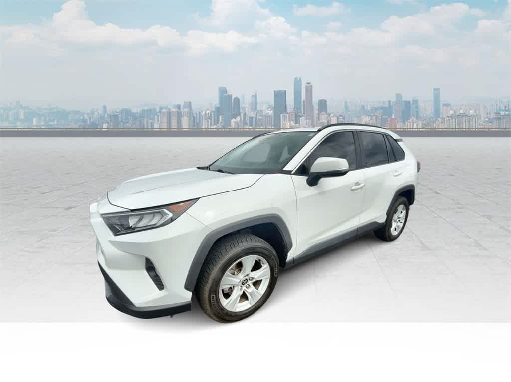 2021 Toyota RAV4 XLE Hero Image