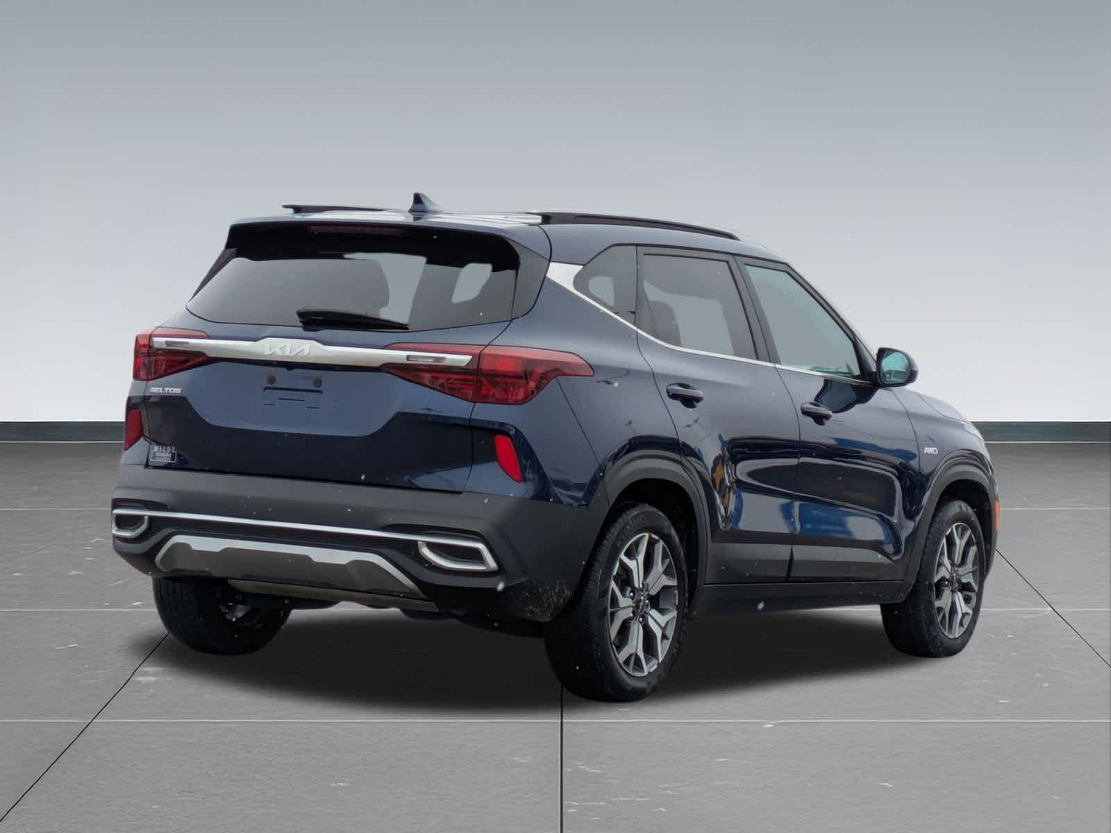 Thumbnail: 2023 Kia Seltos - 6