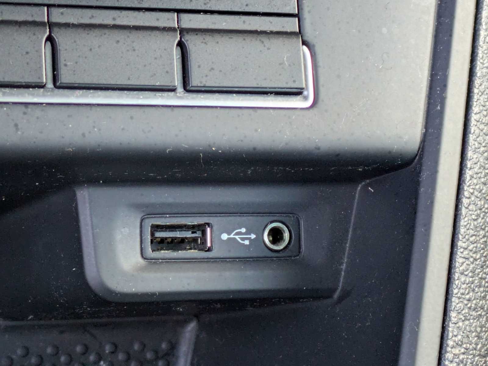 Thumbnail: 2016 Volkswagen Tiguan - 32