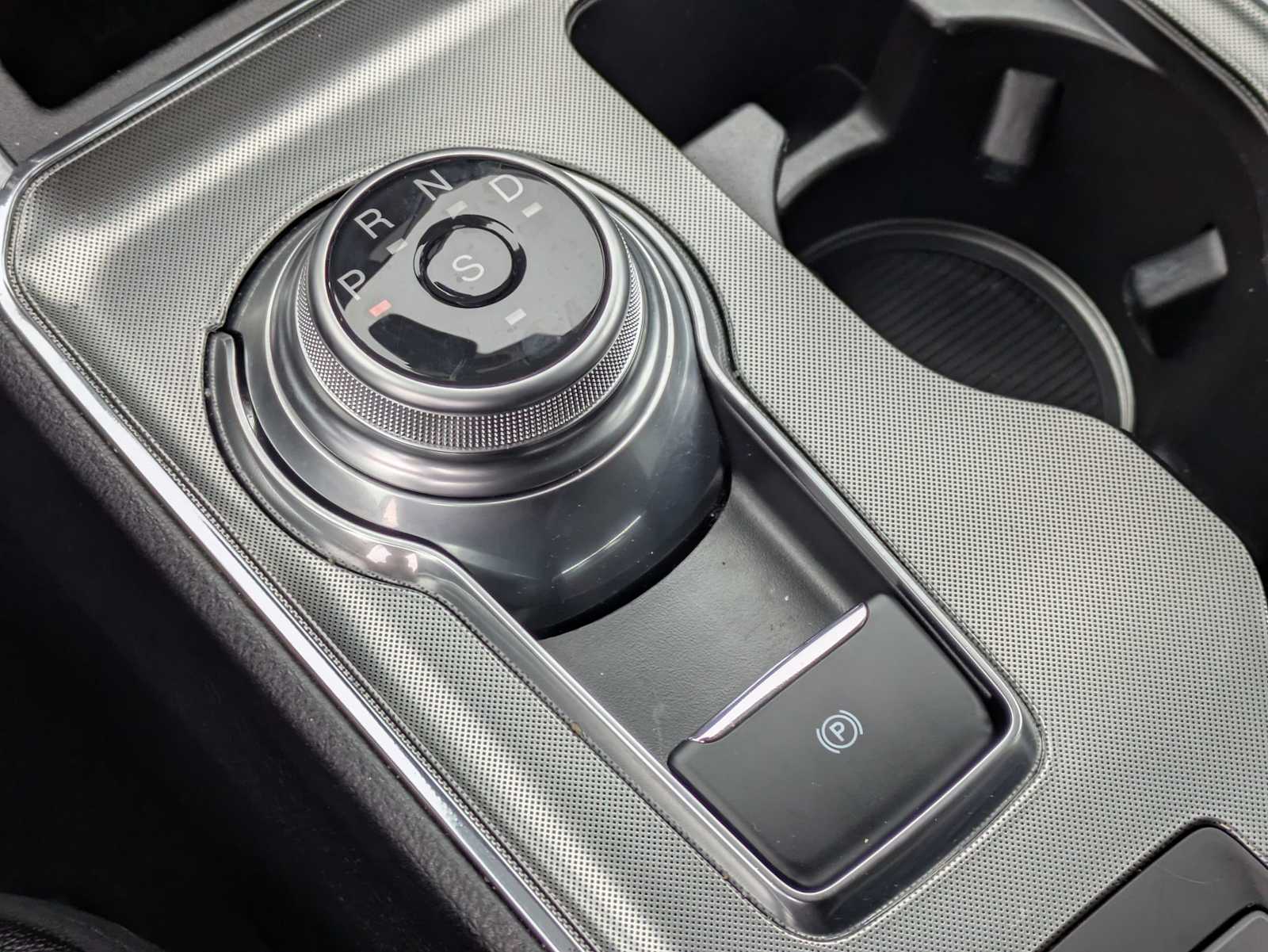 Thumbnail: 2023 Ford Edge - 31