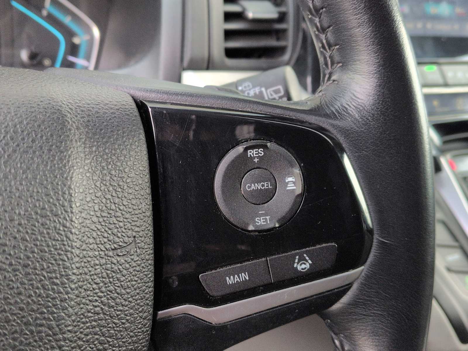 Thumbnail: 2019 Honda Odyssey - 24