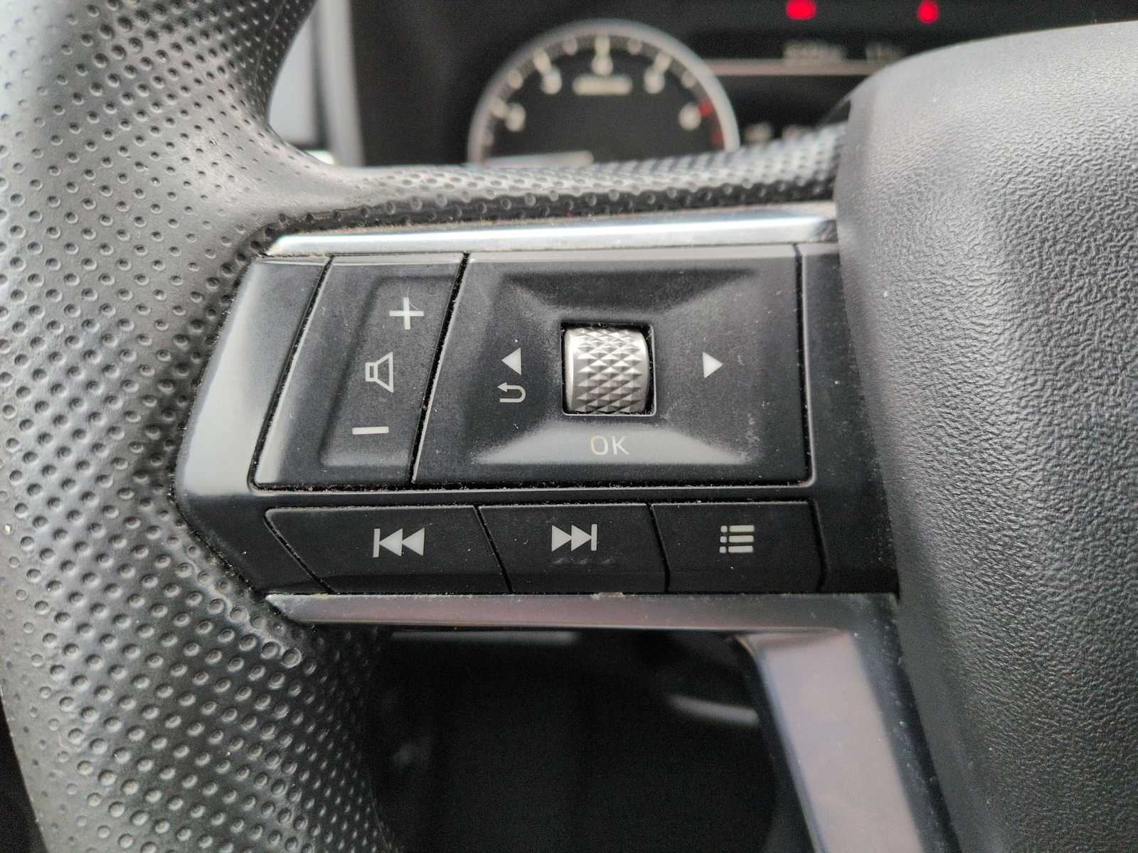 Thumbnail: 2022 Mitsubishi Outlander - 22