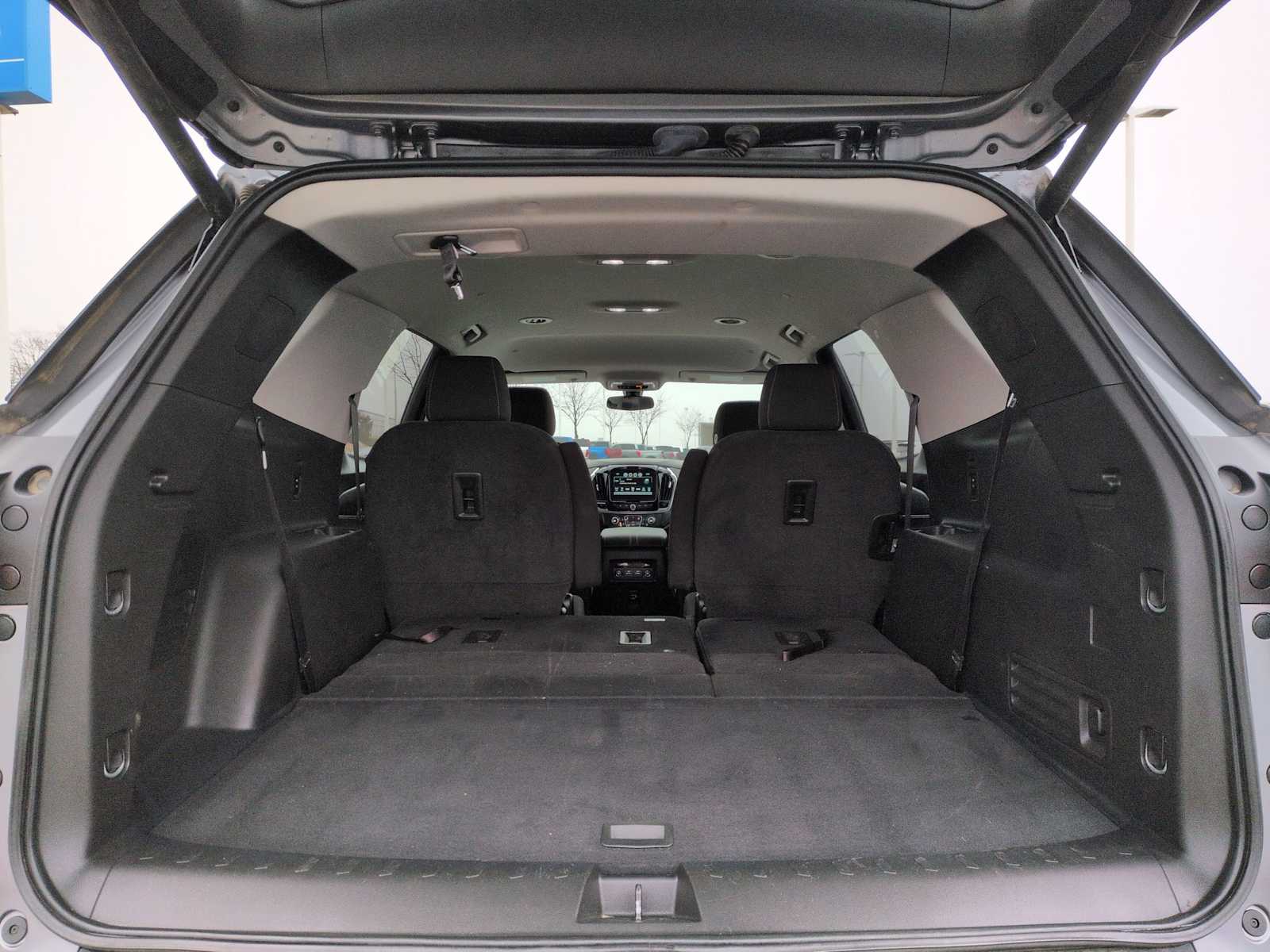 Thumbnail: 2019 Chevrolet Traverse - 31