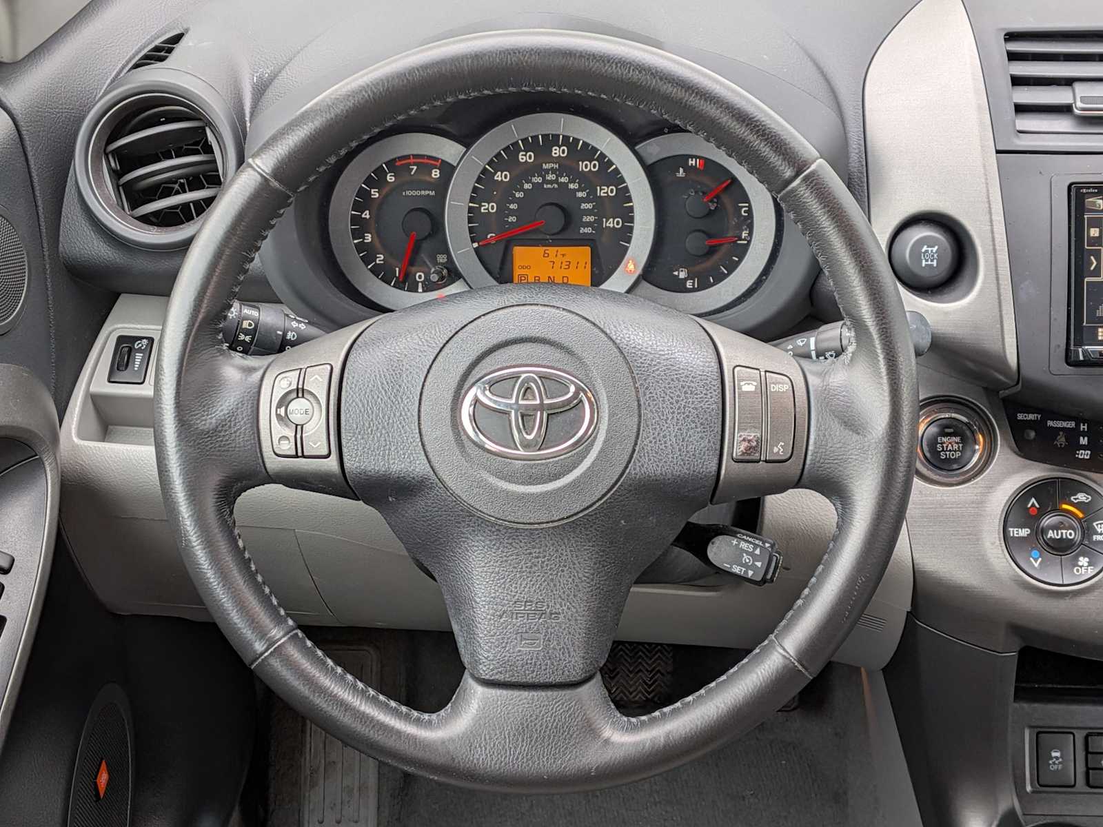 Thumbnail: 2011 Toyota RAV4 - 20