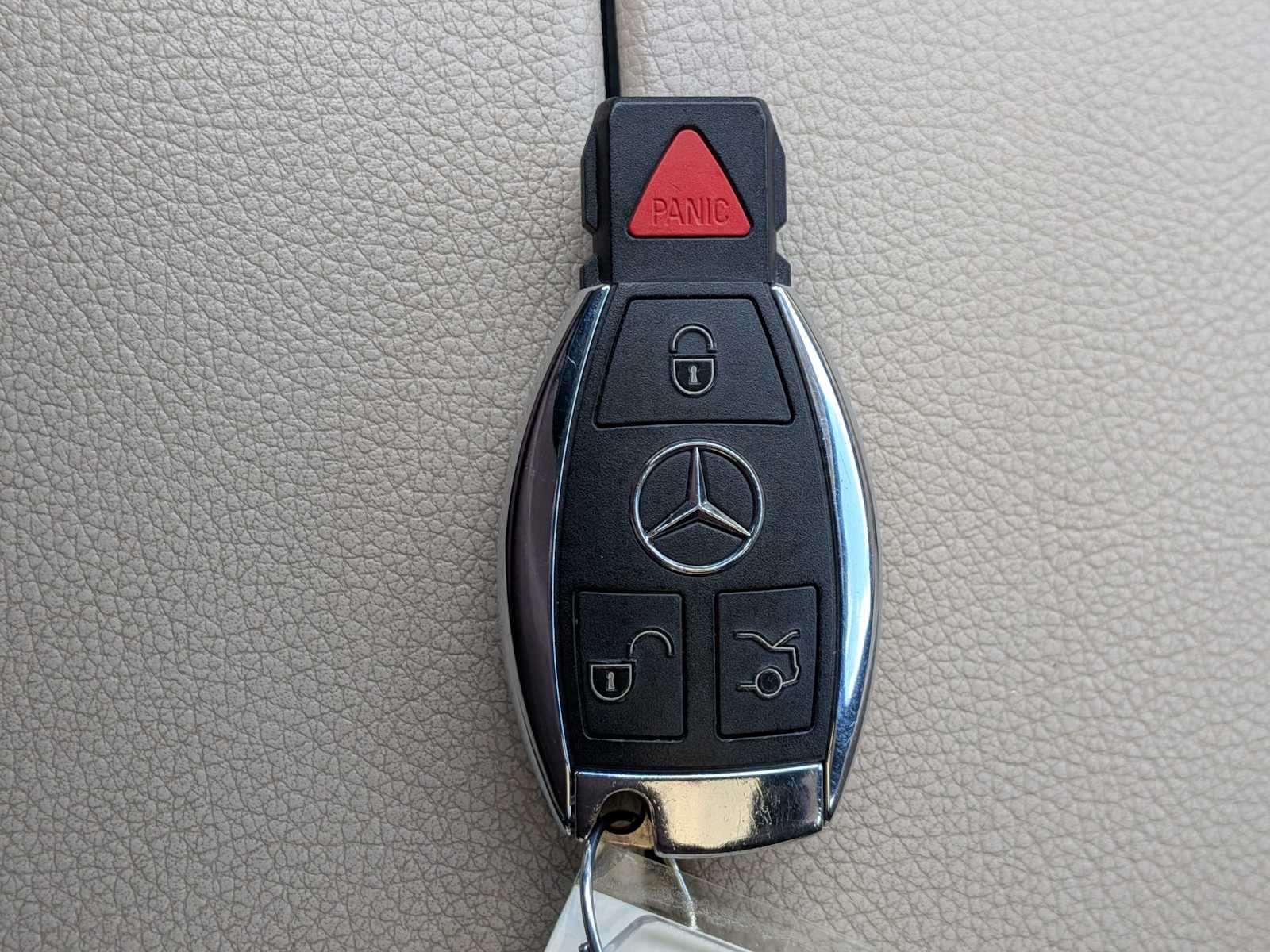 Thumbnail: 2017 Mercedes-Benz C-Class - 34