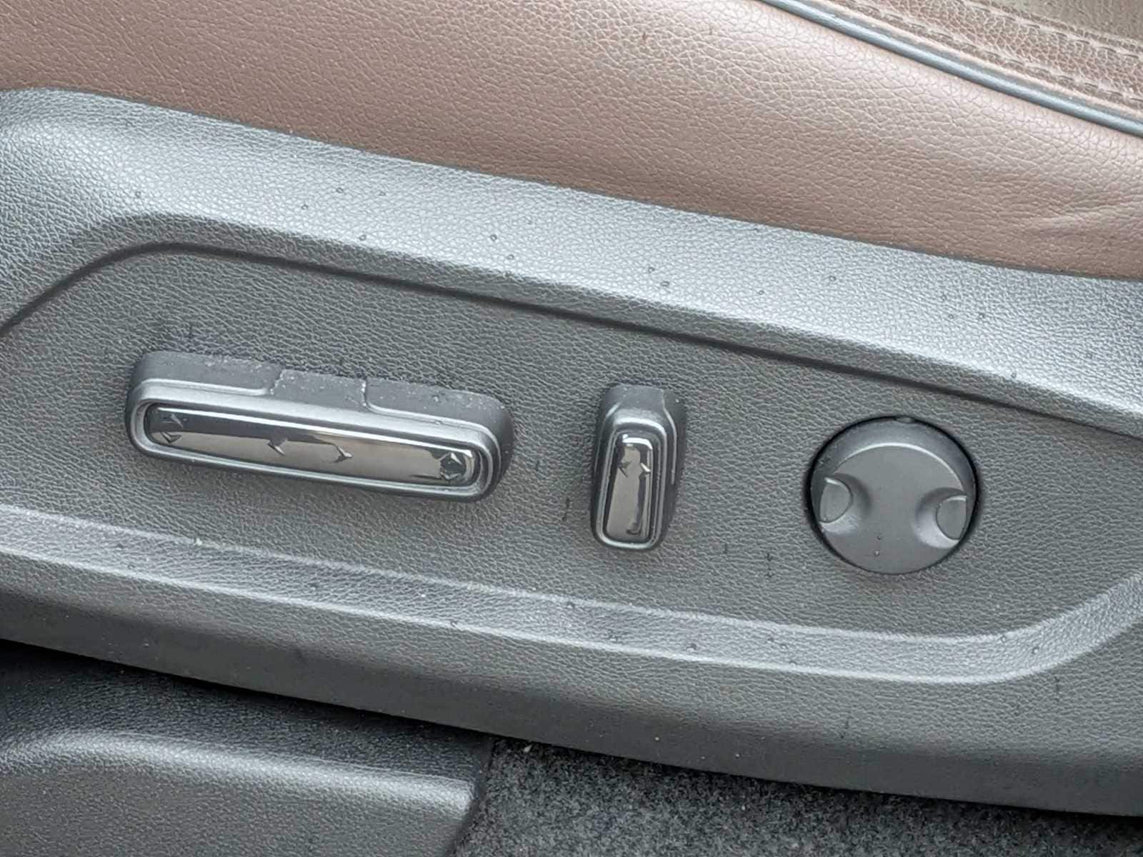 Thumbnail: 2025 Honda Pilot - 15