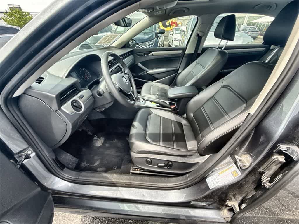 Thumbnail: 2022 Volkswagen Passat - 2