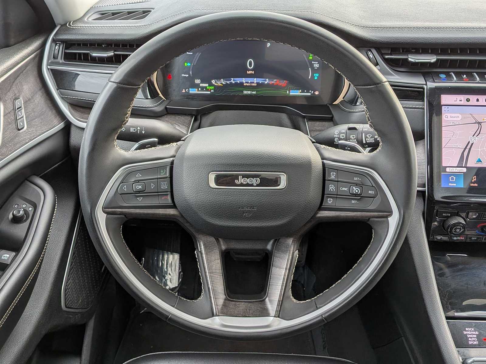 Thumbnail: 2024 Jeep Grand Cherokee - 16