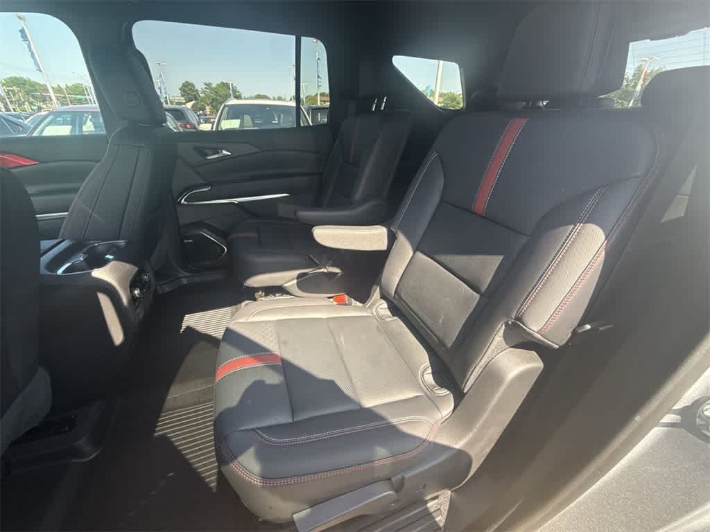 Thumbnail: 2024 Chevrolet Traverse - 19