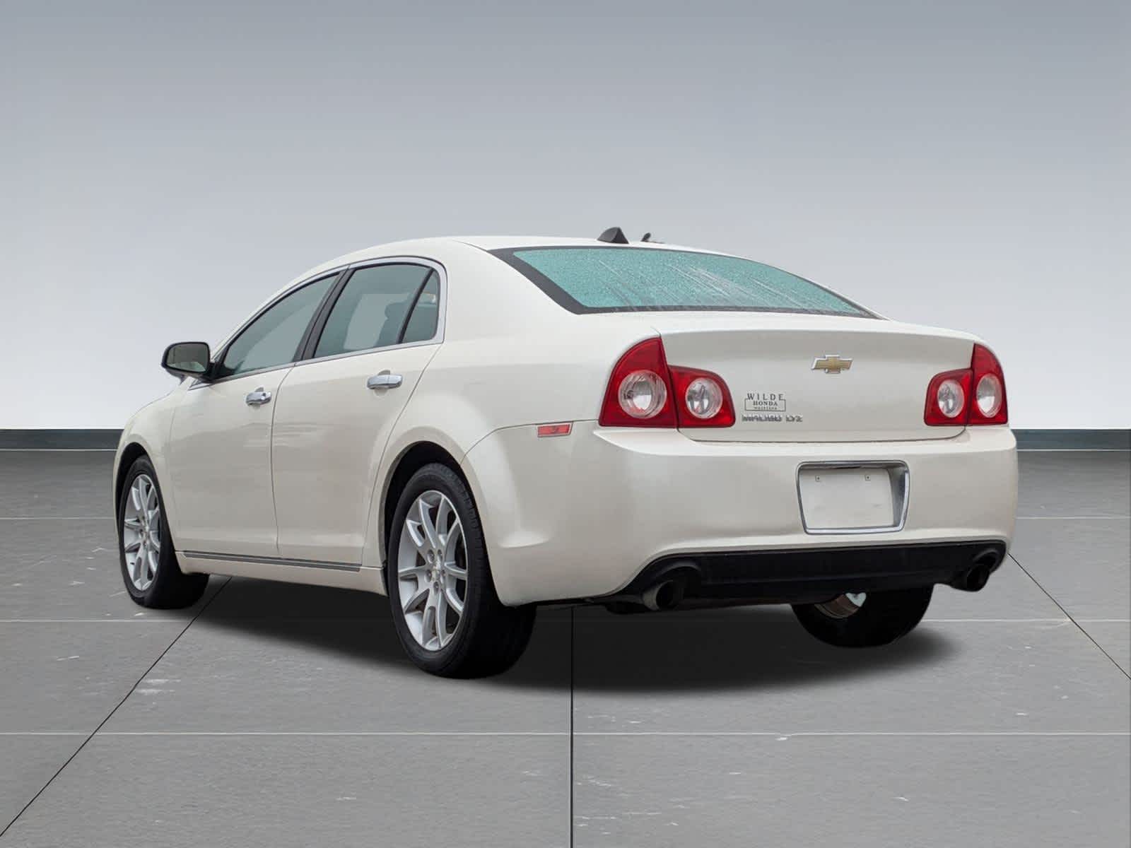 Thumbnail: 2012 Chevrolet Malibu - 4