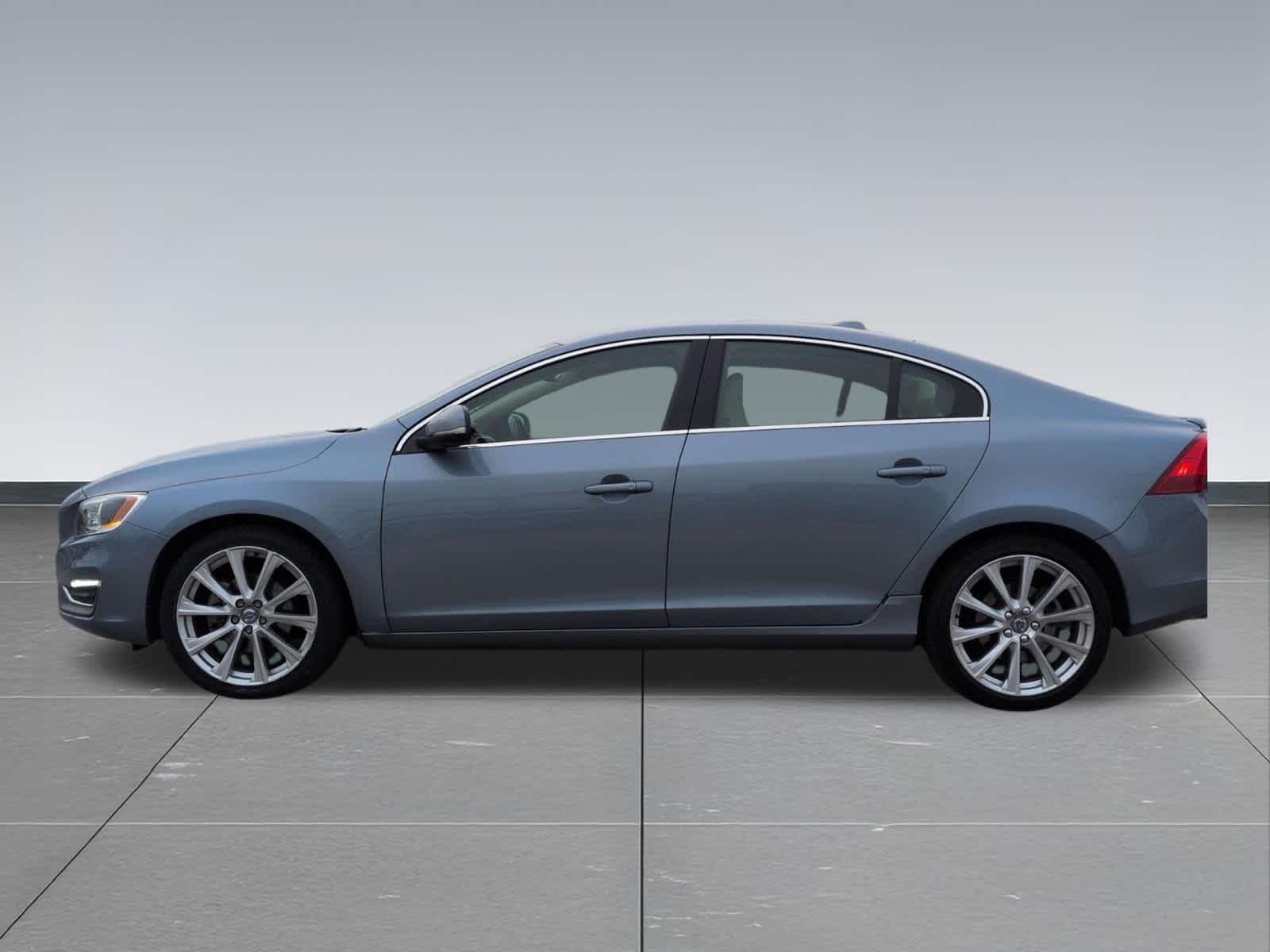 Thumbnail: 2017 Volvo S60 - 3