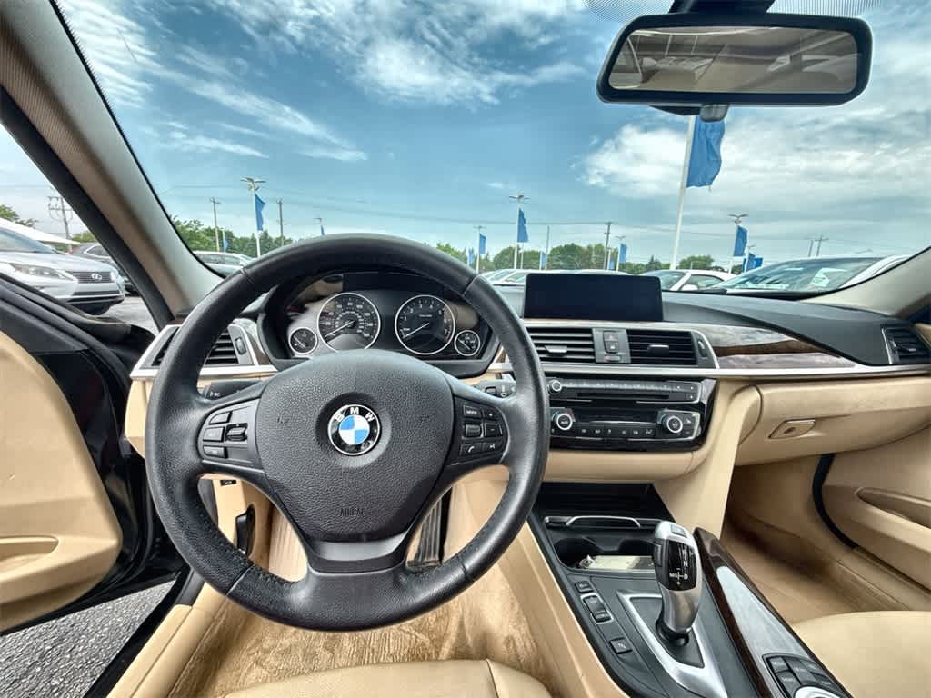 Thumbnail: 2016 BMW 3 Series - 14