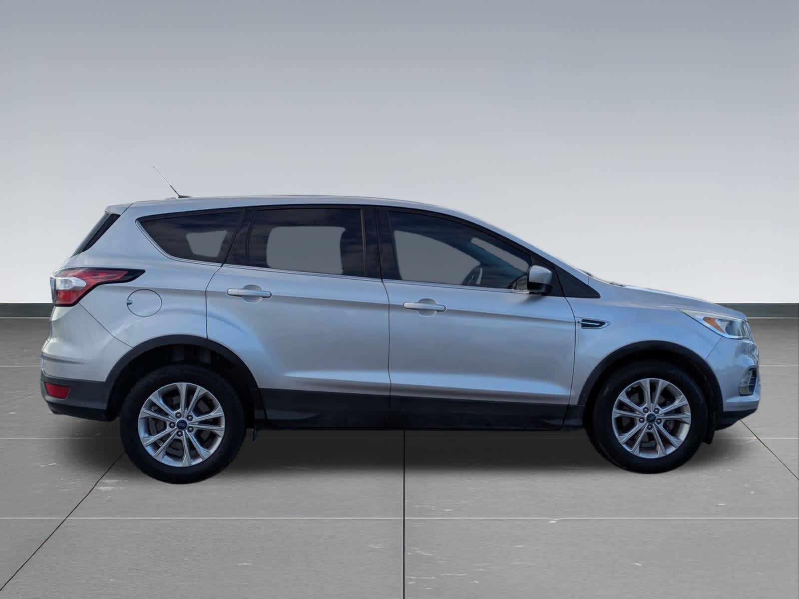 Thumbnail: 2017 Ford Escape - 7