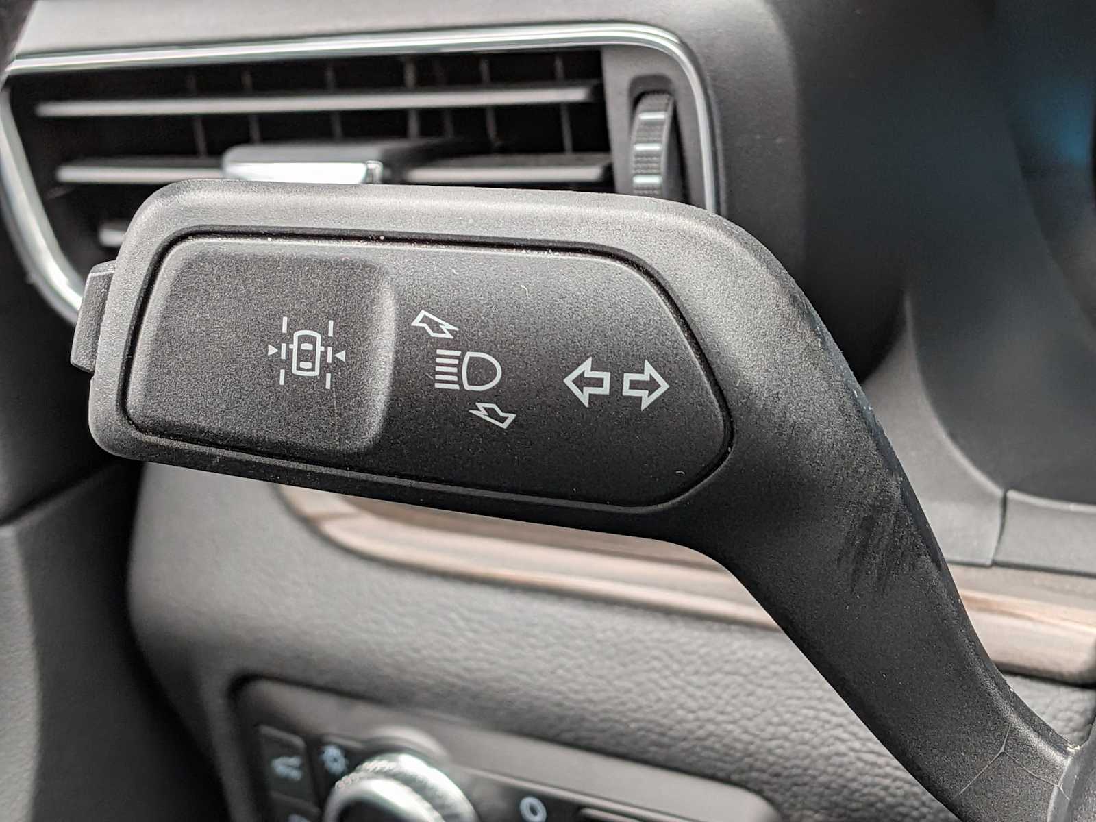 Thumbnail: 2023 Ford Explorer - 26