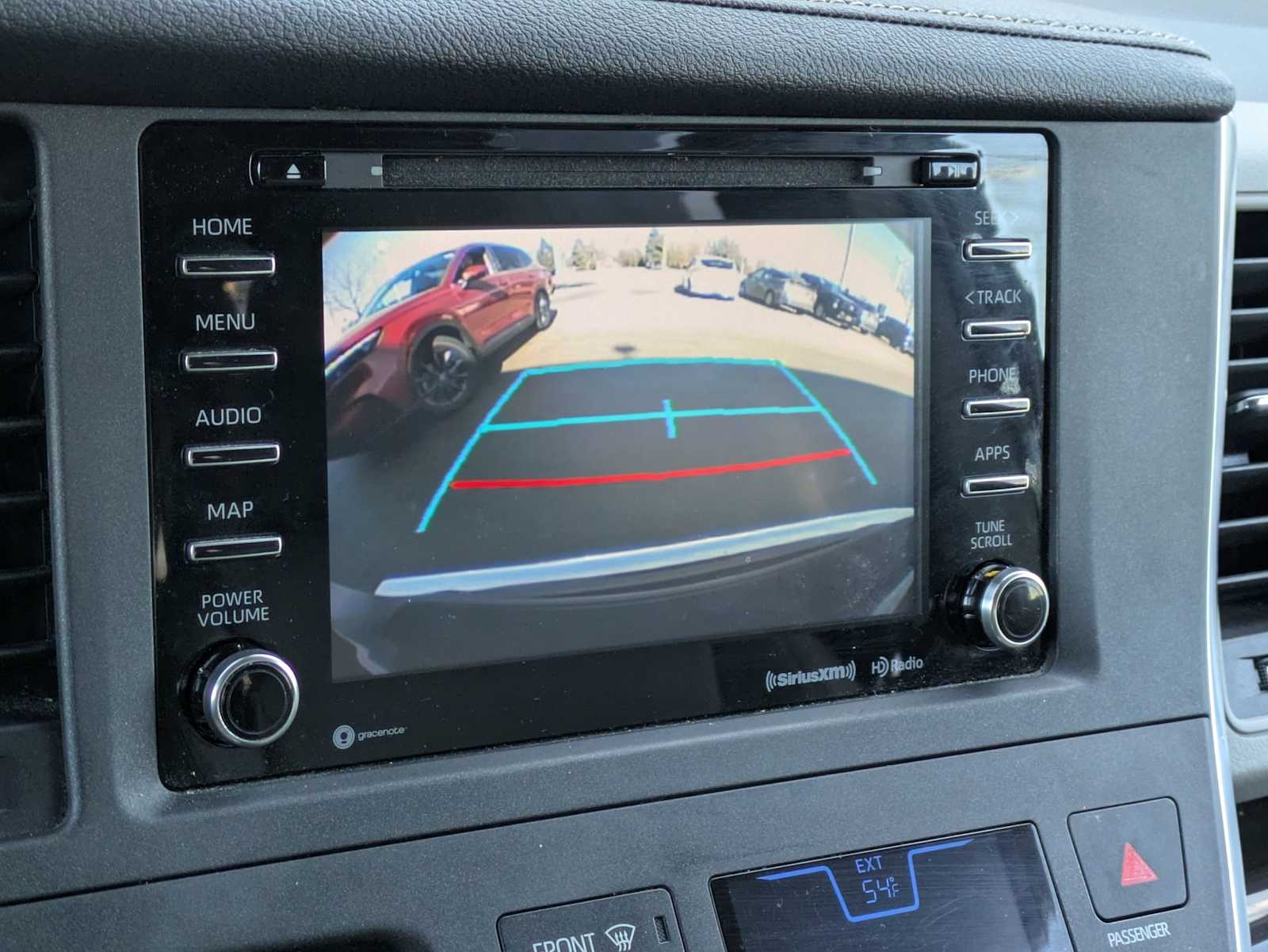 Thumbnail: 2019 Toyota Sienna - 28