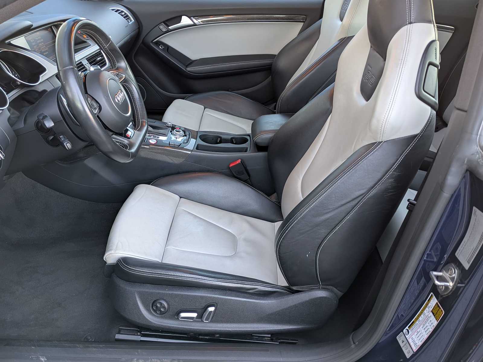 Thumbnail: 2014 Audi S5 - 15