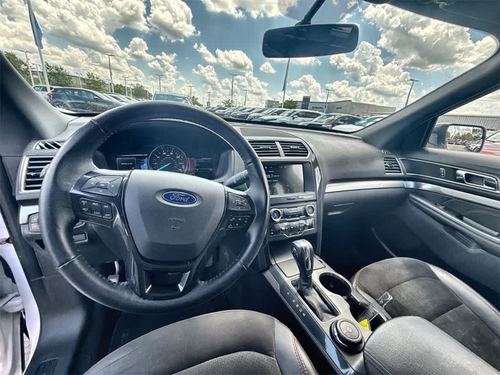 Thumbnail: 2018 Ford Explorer - 14