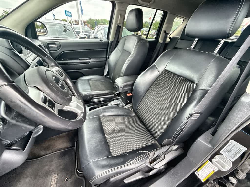 Thumbnail: 2016 Jeep Compass - 15