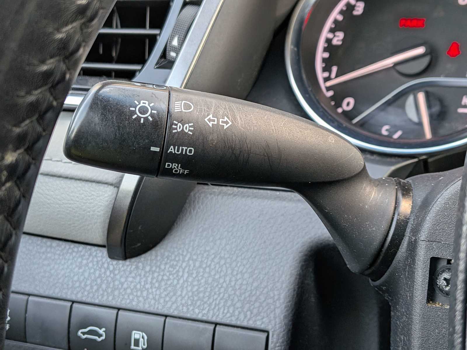 Thumbnail: 2018 Toyota Camry - 23