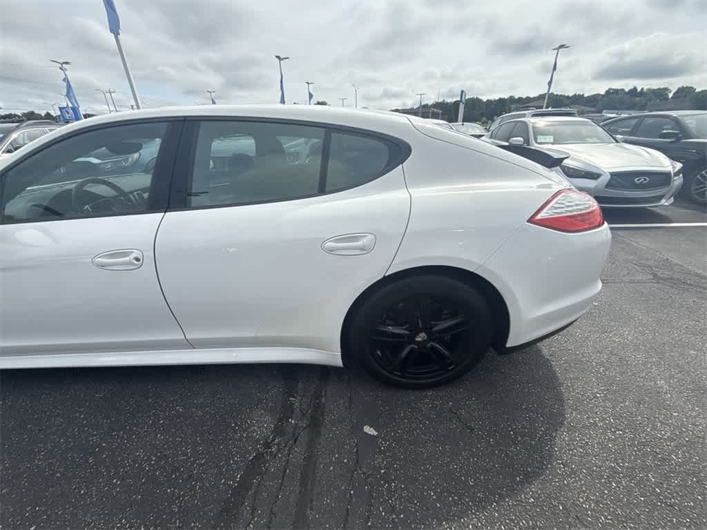 2012 Porsche Panamera 4 photo 4
