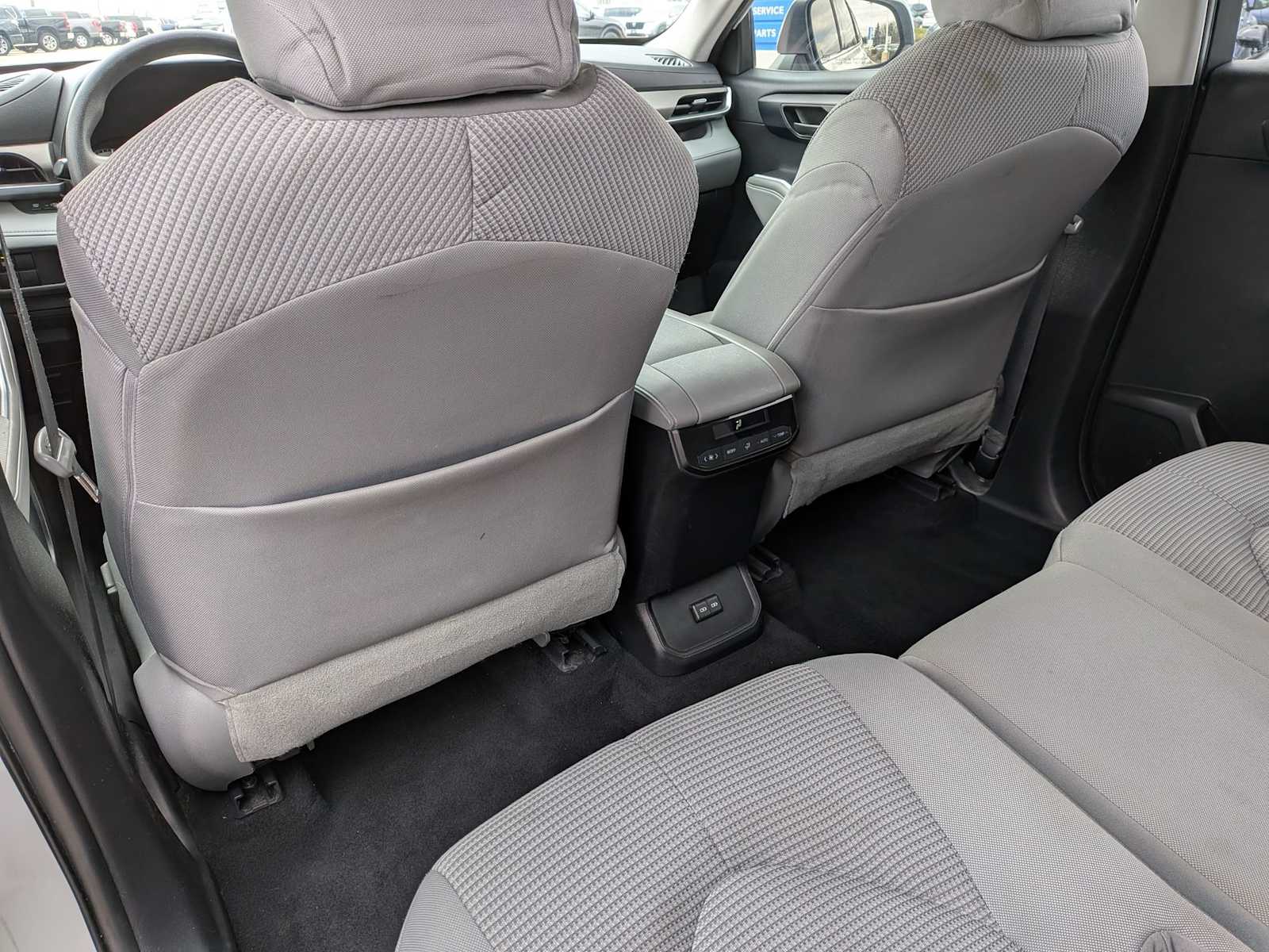 Thumbnail: 2022 Toyota Highlander - 16