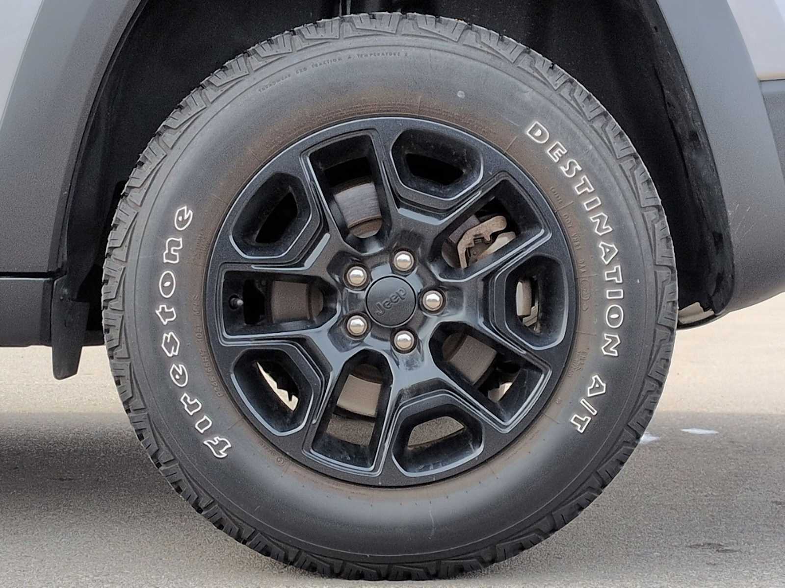 Thumbnail: 2021 Jeep Cherokee - 13