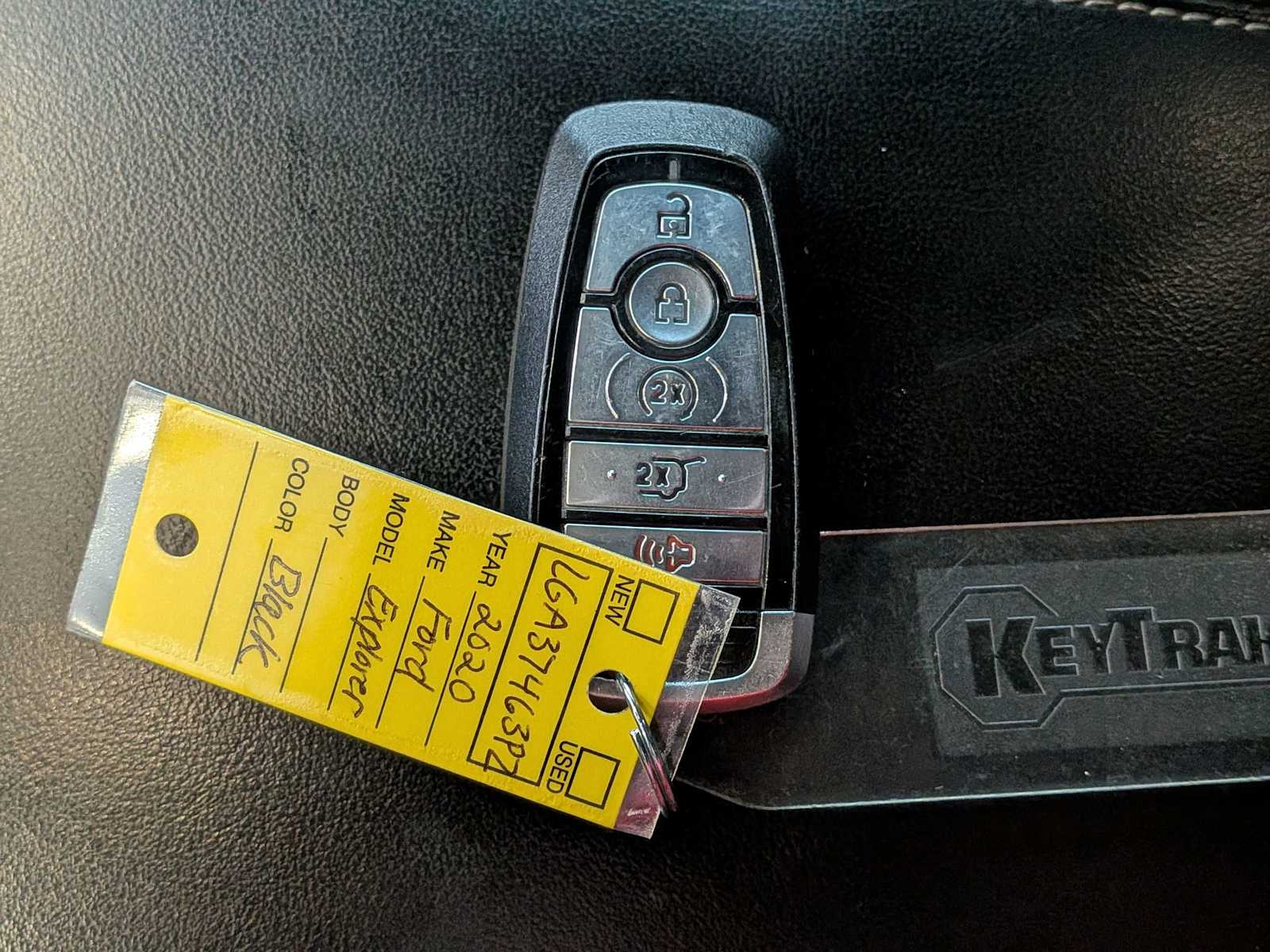 Thumbnail: 2020 Ford Explorer - 34